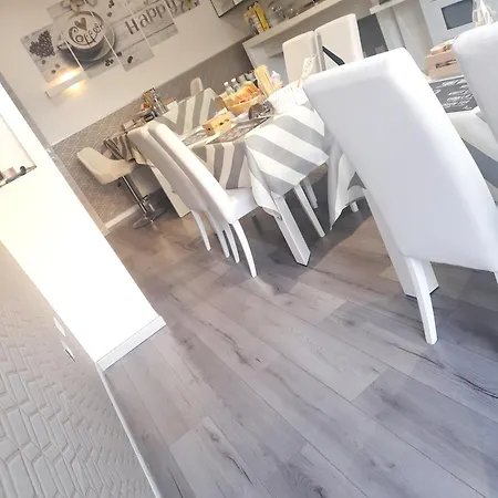 White House & B. Pensionat 3*