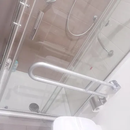 Vendégház White House & B.