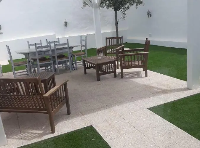 White House & B. Gasthof Sìnnai